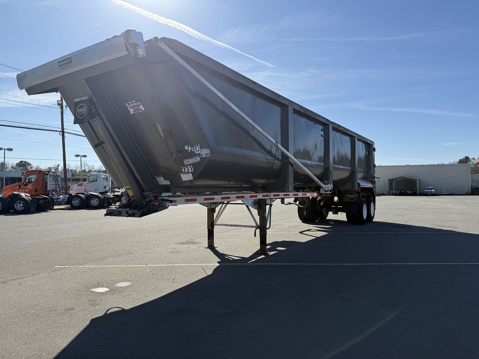 2016 MAC TRAILER MFG 40' DUMP - image 1 of 6